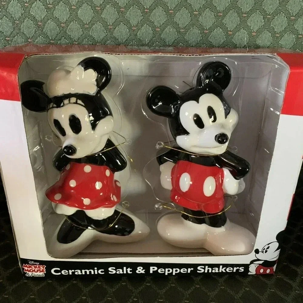 Disney Mickey Mouse & Minnie Salt & Pepper Shakers